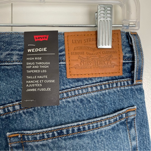 NWT Aritzia Levi’s Wedgie Jeans High Rise Sz 27 - Picture 6 of 6